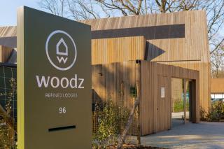 Ruime Luxe Lodge voor 4 met Groot Terras – Woodz Lodges Heusden-Zolder - 5