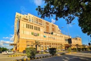 Padel View Furnished Apartment Gold Crest DHA PH 4 - 9