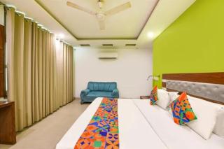 FabHotel Dev Palace - 8
