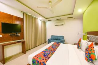 FabHotel Dev Palace - 6