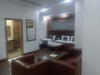 The Lohmod Premier Aerocity on NH-8 Mahipalpur Delhi Airport - 8
