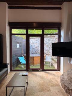 Studio duplex avec spa et cour privée - 1