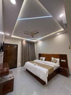 Hotel JP Royal Orchha - 2