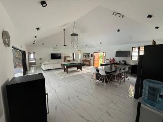 Luxury Villa with Private Pool 4 Bedrooms - 5
