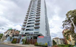 Executive Furnished 1BD, Work-Ready and Minute Walk to Junction Mall - 8