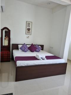 Wings Hotel & Hostel - 4