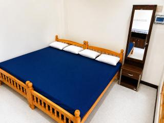 Nallaikumaran Villa & Guest house - 1