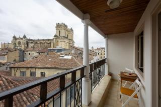 Cocon cosy en centre-ville avec balcon et vue sur la cathédrale - 4