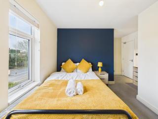 3x Studio and 3x Ensuite in PE1 with Smart TV, 500Mbps WiFi - 9