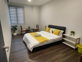 Gizo 11 Level 9 - Sleeps 6 - Kuching - 2