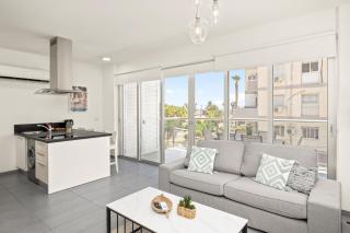Mackenzie Urban 2 Bedroom Suites - 0
