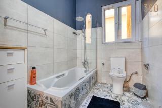 Seafront Balcony Home for 5, Steps from St George's Bay by 360 Estates - 6