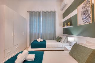 Seafront Balcony Home for 5, Steps from St George's Bay by 360 Estates - 4