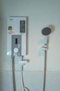 Lakeside Bungalow with Monitor & Fast WiFi - 8