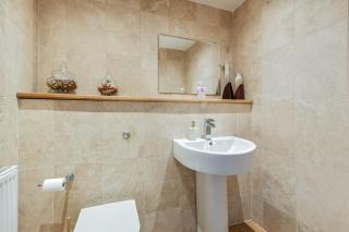 Luxury Corporate Accommodation Near Leeds - 2