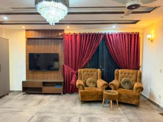 Multazam Heights, DHA Phase 8 - Studio Apartments - Near Airport - 8