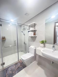 Ecogreen Saigon apartment, 7mins to SECC and RMIT, with Gym-Pool - 1