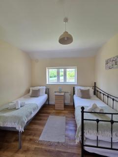 5 Abbey View cottages, Battle, East Sussex - 2
