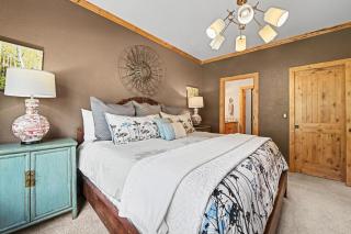 Fall River Retreat - Monthly Long-Term Vacation Rental townhouse - 1