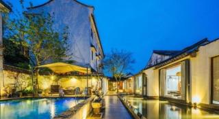 Floral Hotel Zerunju Light Luxury Guesthouse - 2