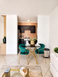 Luxury Sandown Sandton Suite with Private Garden - 7