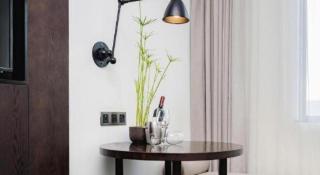 Luoyang Ease House - 1