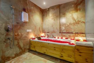 DSR Pink Suites - 3