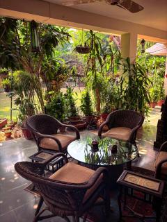 Art House by 8MH - Peaceful Escape in Sainik Farms - 6
