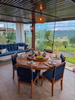 Chalé com 3 quartos, com terraço externo com vista em Bananeiras - 0