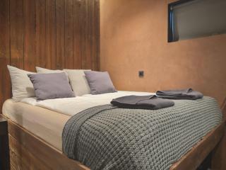 Villa with extra apartment - 10 min from city centre - 8
