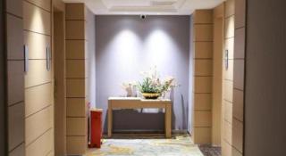 Yijia Chain Hotel Mingren Branch - 6