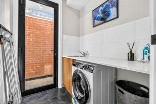 Leeds House 4BR New Build, Alfresco, 15 Min CBD - Northfield - 8