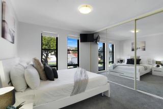 Home Away From Home - A Family-Friendly stay - 7