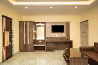 Mahabhoj Hotel & Restaurant - 2