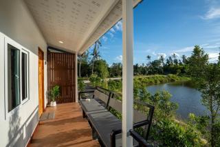 Lakeside Bungalow with Curved Monitor & Fast Wifi - 5
