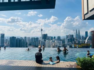 Lucentia Residence BBCC Modern City View Stay - 7