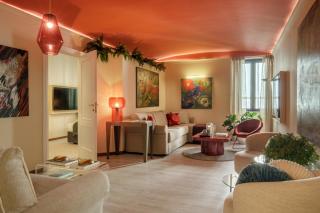 Spanish Steps Art Gallery- Roma - 1