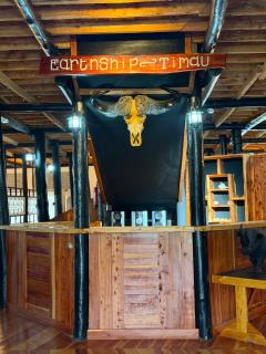 EarthShip Log Cabin, Timau - 3