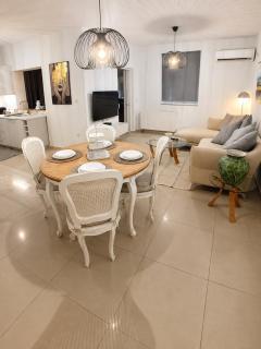 ALIA Sea & Sunset View Apartment - 5