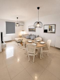 ALIA Sea & Sunset View Apartment - 2