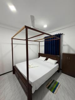 Sunny's Hide Out - 4