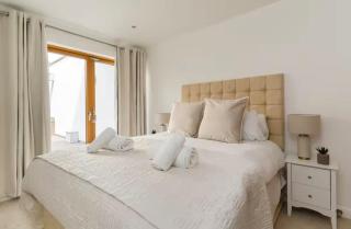Modern Cardiff city apartment, the best location - 2