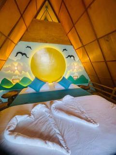 The Sunrise Eyrie Ella - 6