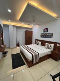 Hotel RK Palace Near Jaipur Airport - 1