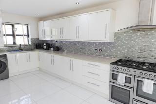 Contractors, 4BR, Parking, Cardiff, LONG STAYS - 2