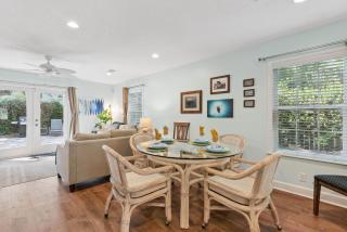 Sunny Dayz - Unit A, 1122 Park - 1