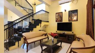 Yellow Private Pool Villa l 3BHK l Caretaker, Parking & WiFi - 9