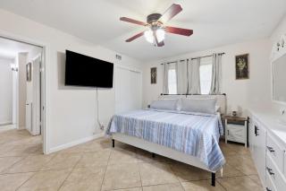 4 Bedroom 2 Bath home in Port Arthur Texas! - 1