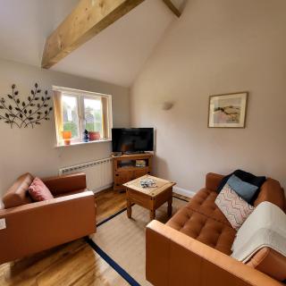 1 Abbey View Cottages, Battle, East Sussex - 8