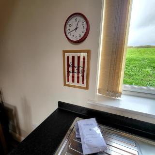 1 Abbey View Cottages, Battle, East Sussex - 3